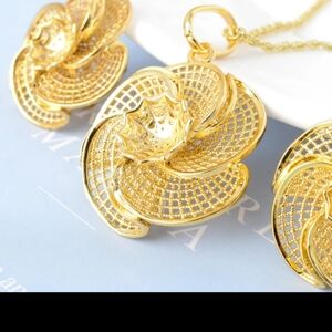 Set of Necklace earring pendant